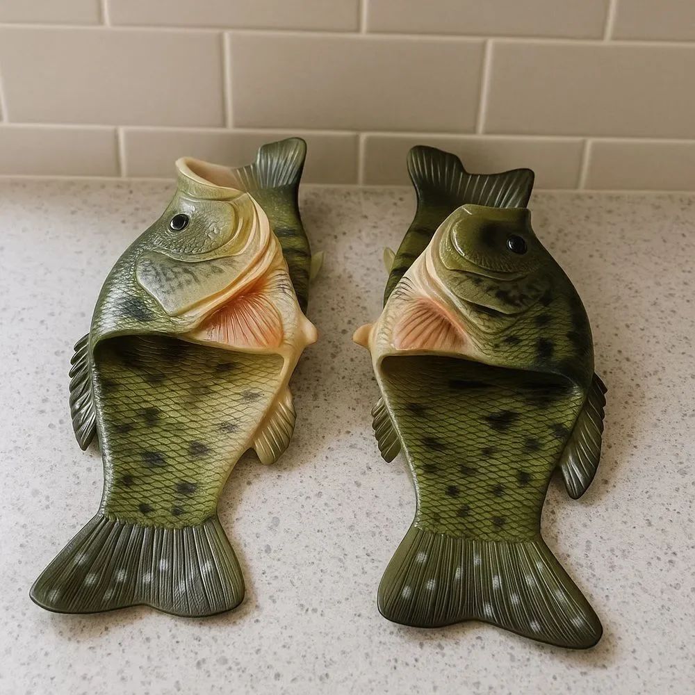 Hilarious Rubber Fish Slides Men’s Size 11/12